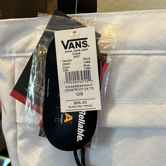 Vans Construct bag. White and black. Can hold a skateboard through the back. NWT - Picture 4 of 16
